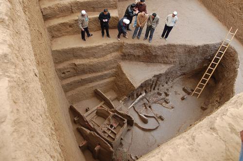 兩千年前秦戰(zhàn)國(guó)大型車馬坑現(xiàn)身甘肅天水(圖)