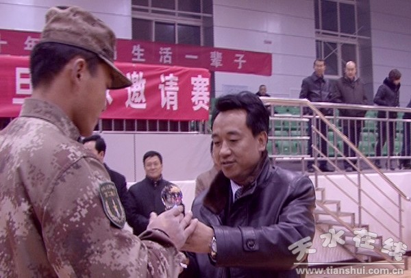 頒獎(jiǎng).jpg