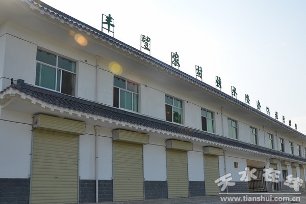 豐望鄉(xiāng)安全飲水.jpg