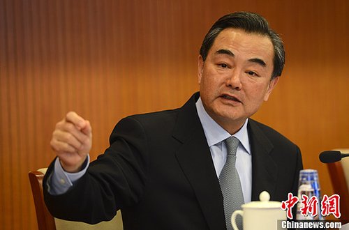 全國人大決定王毅為外交部部長