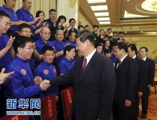 習近平會見載人深潛先進單位和先進工作者代表