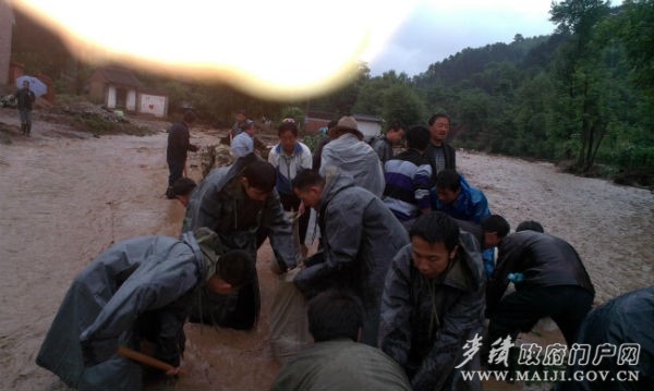 ���e�(zh��n)�����Ԯ����ھȞ�(z��i)һ���cȺ��һ�������o·��