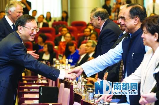 楊潔篪:中國不會吞下?lián)p害主權的苦果