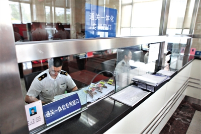 71գ򼽺P(gun)^(q)ͨP(gun)һwʽ(dng)I(y)κο\(yn)\(yn)ۿM(jn)x(bo){еc(din)D/CFP