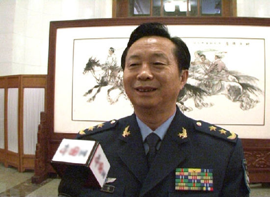 資料圖:廣州空軍原政委王玉發(fā)中將。