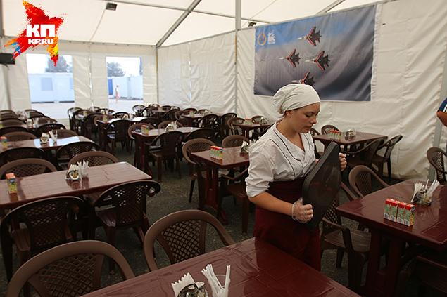 持久戰(zhàn)的架勢:俄駐敘基地冷飲面包房全配齊