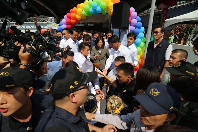 ��Ӣ�Ĳ���������� ���¹����㏊(qi��ng)������