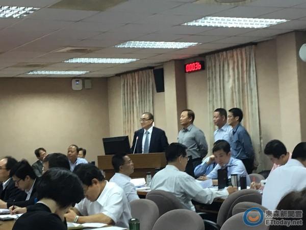 臺“國防部長”:若被大陸綁架 那我就自殺