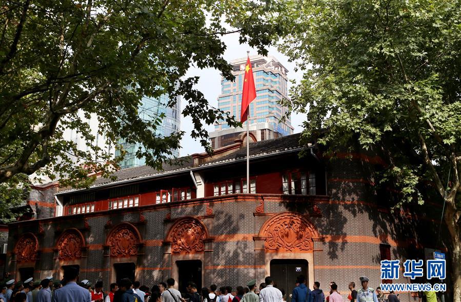 (強(qiáng)軍思想引領(lǐng)新征程·圖文互動(dòng))(1)習(xí)主席勉勵(lì)我們堅(jiān)守初心