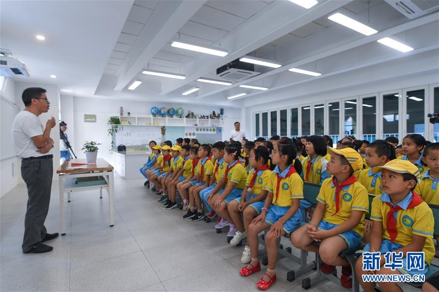 (社會(huì))(5)“最美鄉(xiāng)村小學(xué)”迎來開學(xué)季