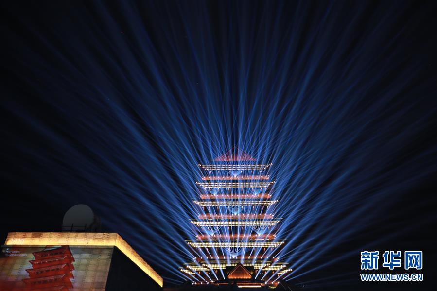 (社會)(6)蘭州:黃河樓點亮黃河之濱“新坐標”