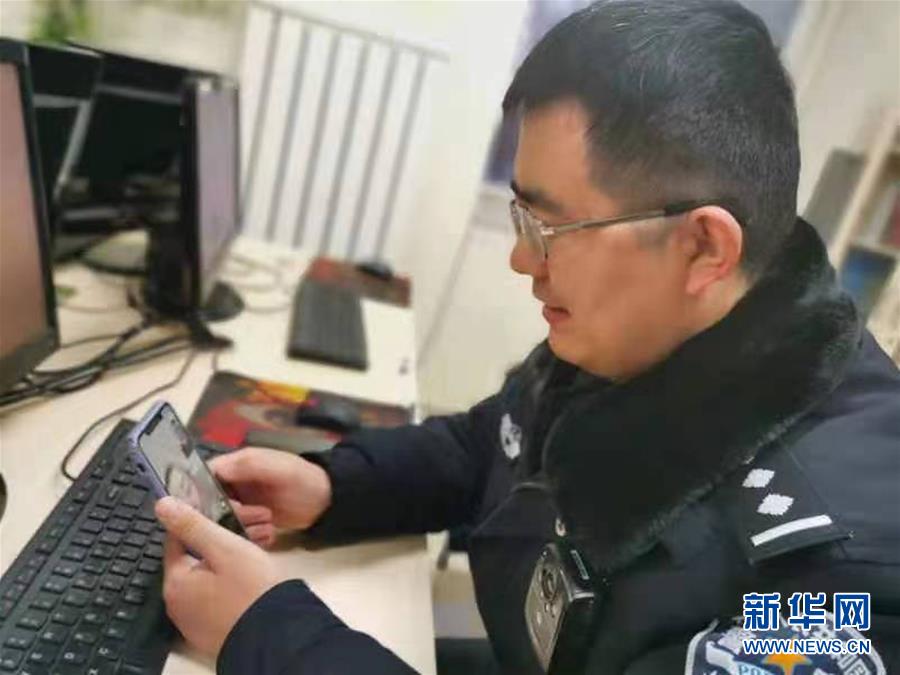 (新華全媒頭條·圖文互動)(1)特殊的新年 特別的堅守——牛年新春一線工作者剪影